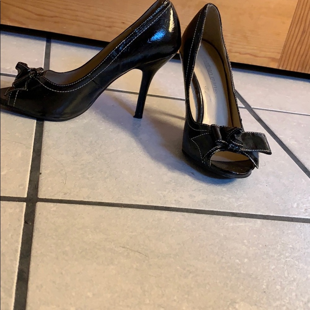 Heels - Picture 2 of 2